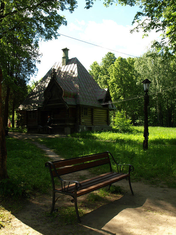 Скамейки с перголой